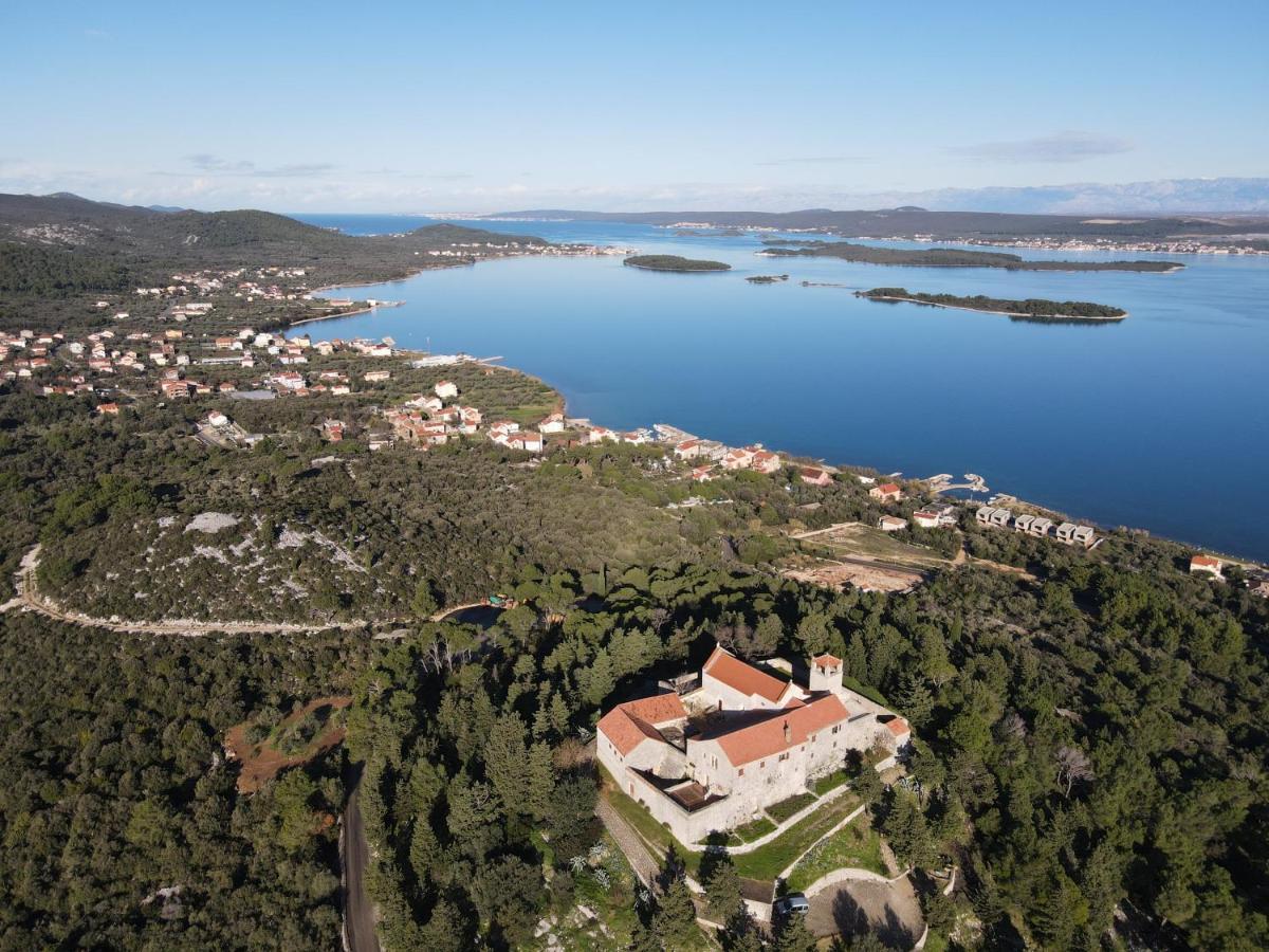Apartment Lana Pašman Εξωτερικό φωτογραφία